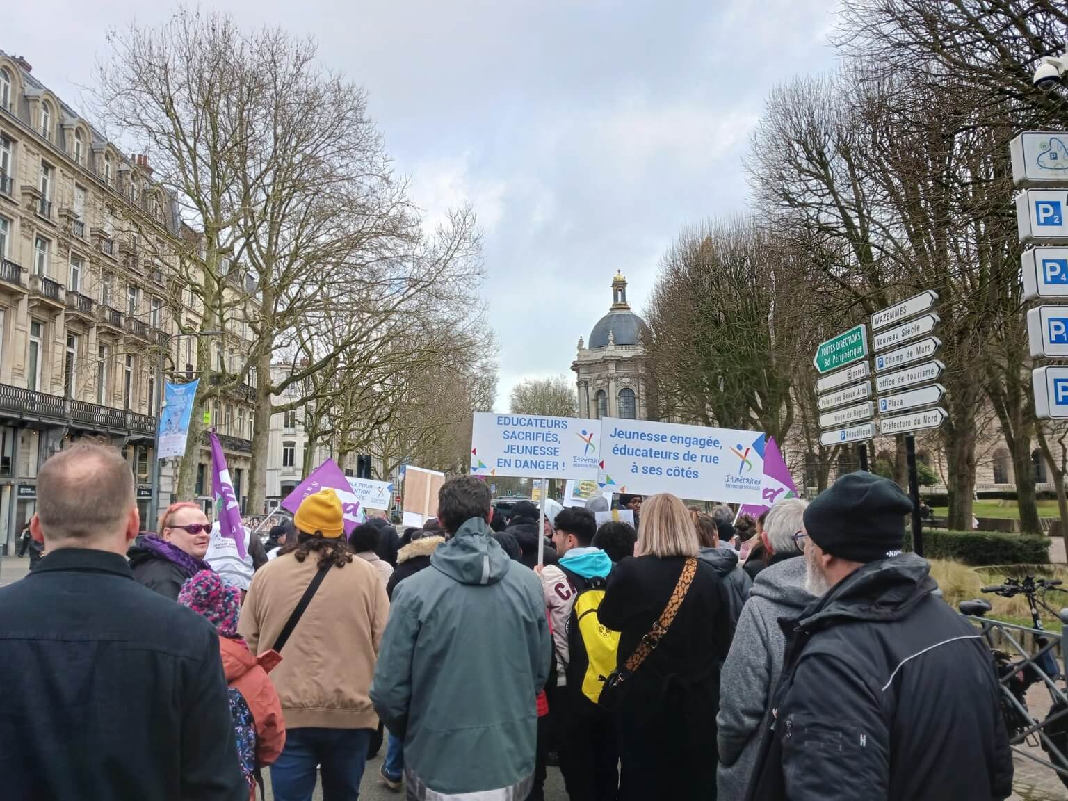 Manifestation des travailleurs sociaux à Lille pour défendre la Prévention spécialisée