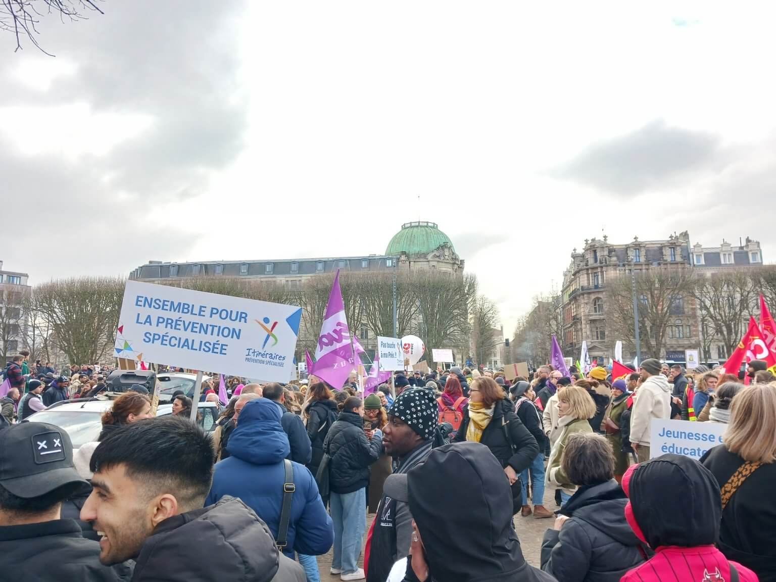 Manifestation des travailleurs sociaux à Lille pour défendre la Prévention spécialisée